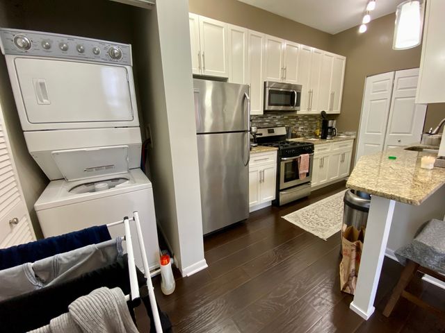 1657 N Halsted Street 3F, Chicago, IL 60614