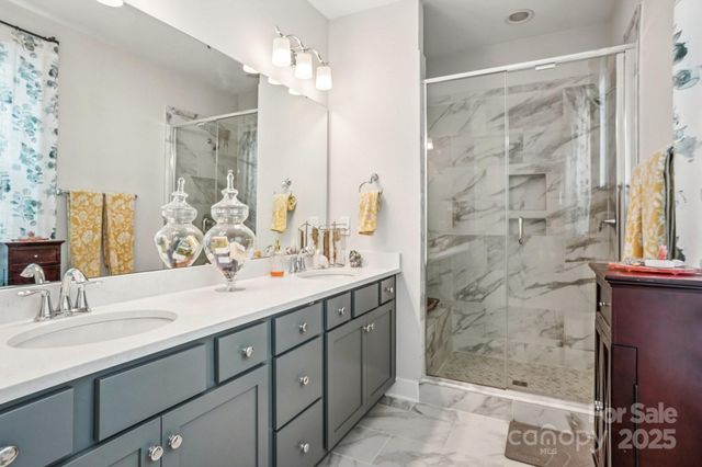 2242 Electric Lane, Charlotte, NC 28205