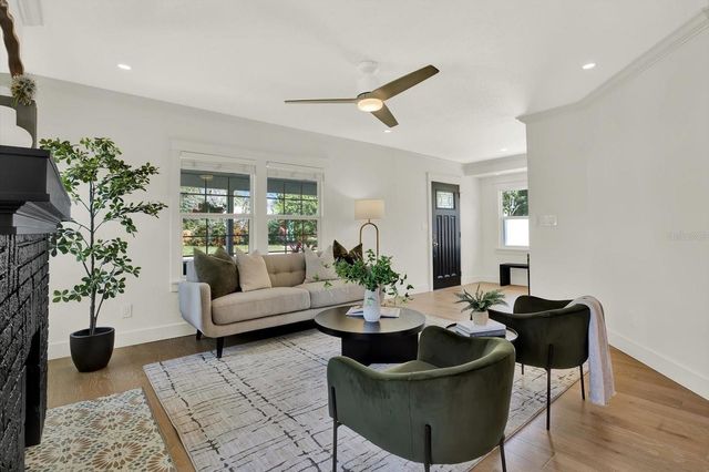 310 20TH AVENUE S, St Petersburg, FL 33705