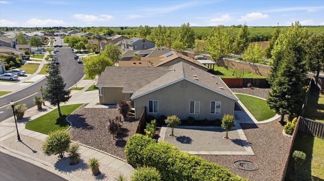 1452 Claridge Ct, Plumas Lake, CA 95961