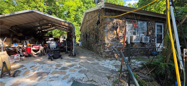 12605 Rocky Hill Road, Prairie Grove, AR 72753
