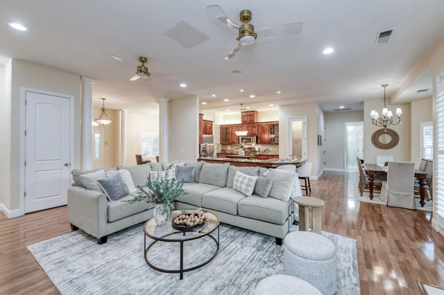 1565 S Indianola Avenue, Sanger, CA 93657