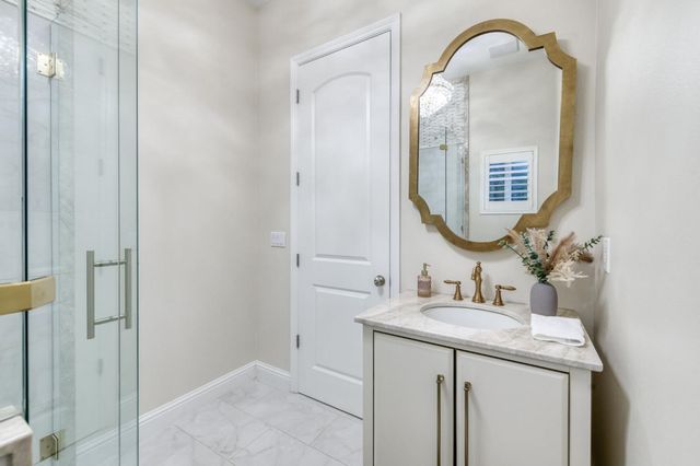 1565 S Indianola Avenue, Sanger, CA 93657