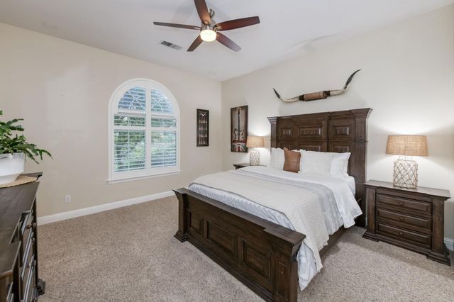 1565 S Indianola Avenue, Sanger, CA 93657