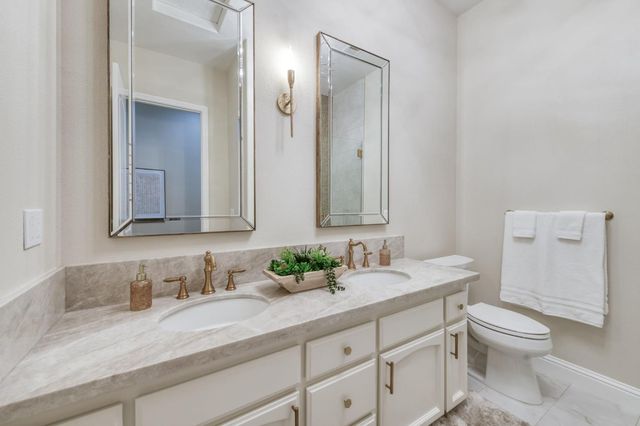 1565 S Indianola Avenue, Sanger, CA 93657