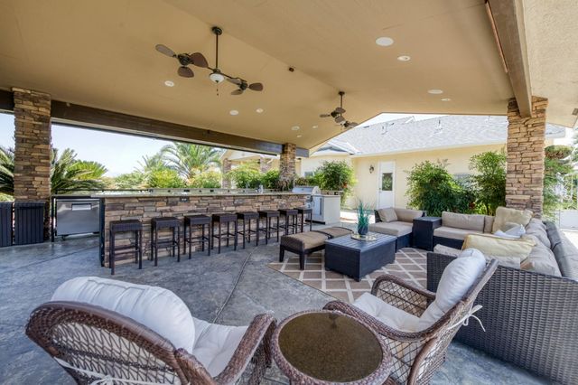 1565 S Indianola Avenue, Sanger, CA 93657