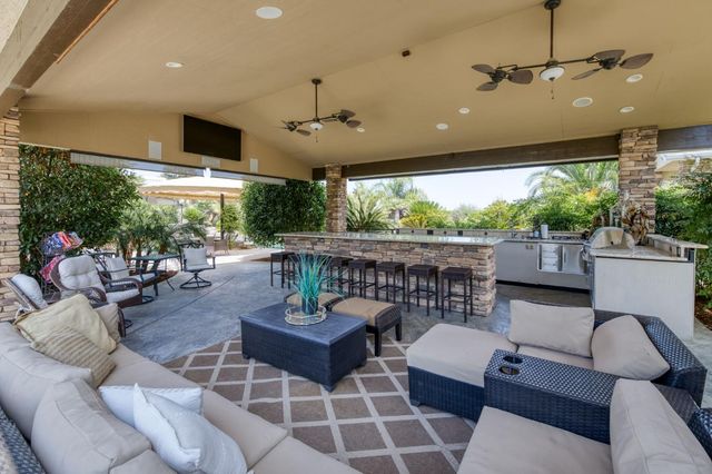 1565 S Indianola Avenue, Sanger, CA 93657