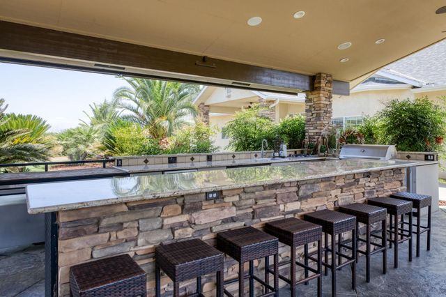 1565 S Indianola Avenue, Sanger, CA 93657