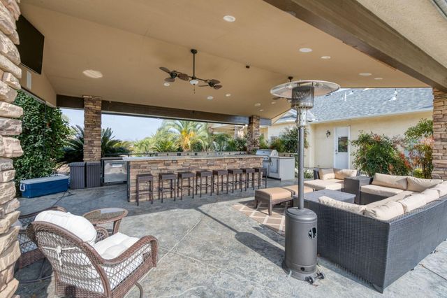 1565 S Indianola Avenue, Sanger, CA 93657