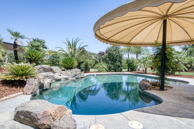 1565 S Indianola Avenue, Sanger, CA 93657