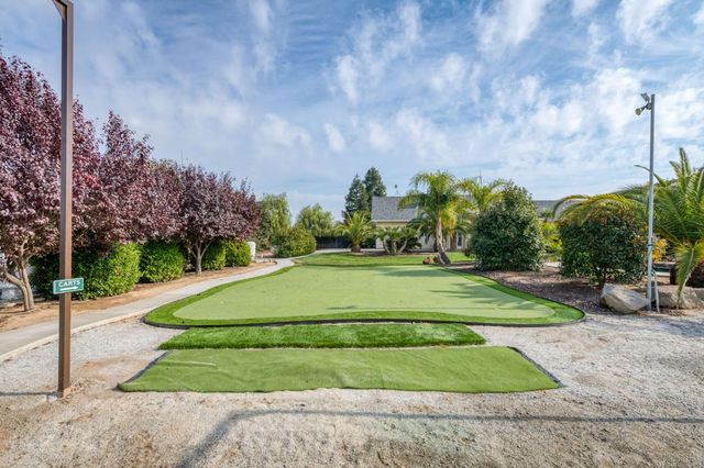 1565 S Indianola Avenue, Sanger, CA 93657