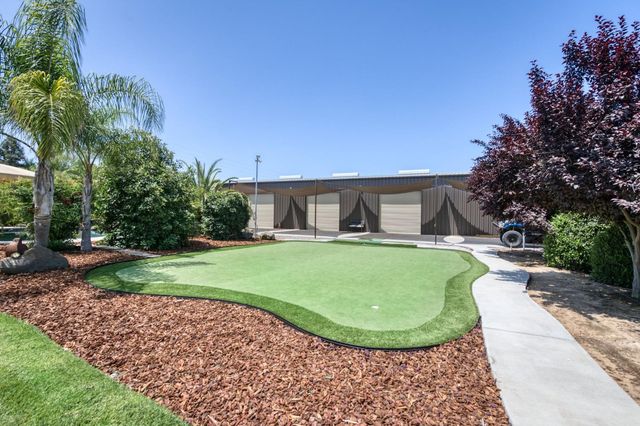 1565 S Indianola Avenue, Sanger, CA 93657