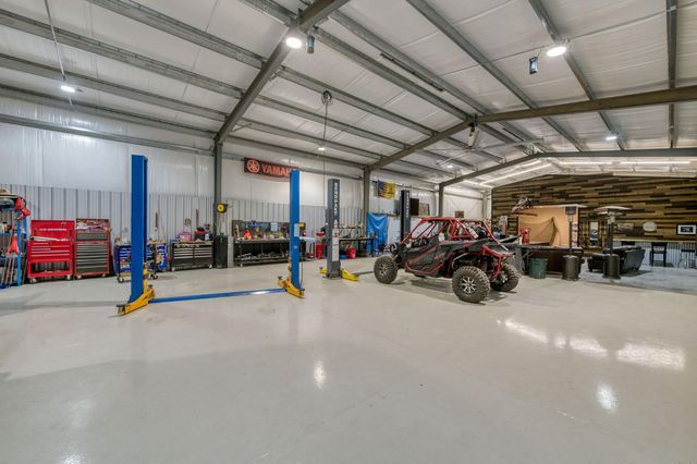 1565 S Indianola Avenue, Sanger, CA 93657