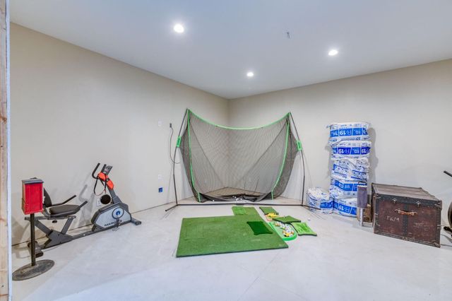 1565 S Indianola Avenue, Sanger, CA 93657