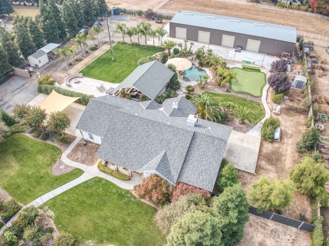 1565 S Indianola Avenue, Sanger, CA 93657