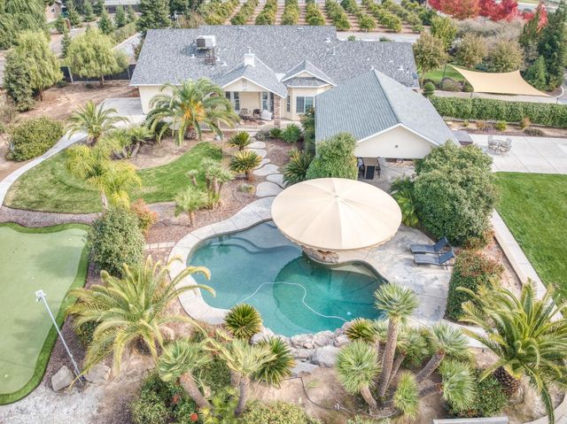 1565 S Indianola Avenue, Sanger, CA 93657