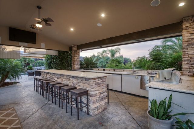 1565 S Indianola Avenue, Sanger, CA 93657