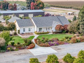 1565 S Indianola Avenue, Sanger, CA 93657