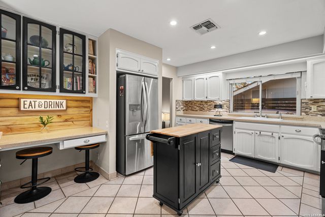 2522 Crow Valley, San Antonio, TX 78232