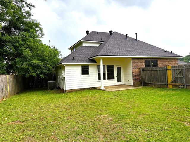 2017 Wild Iris Drive, Bossier City, LA 71112