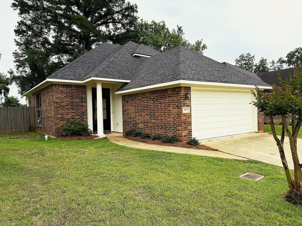 2017 Wild Iris Drive, Bossier City, LA 71112