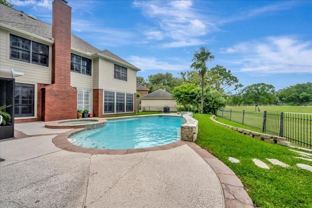 2116 Firestone Court, League City, TX 77573