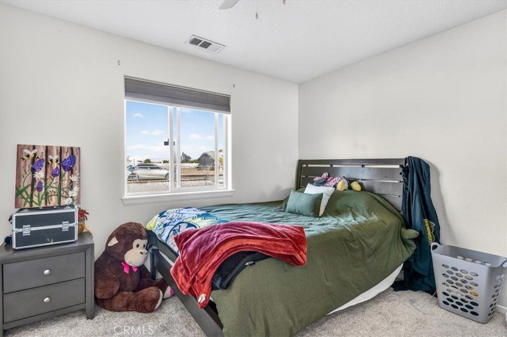 Image 13 of property listing at 13146 Mohawk, Apple Valley, CA 92308