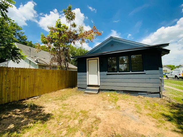 1448 E Florida Street, Springfield, MO 65803