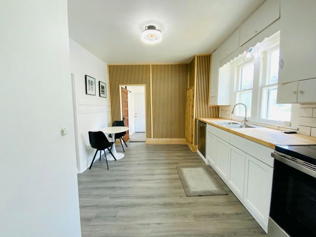 1448 E Florida Street, Springfield, MO 65803