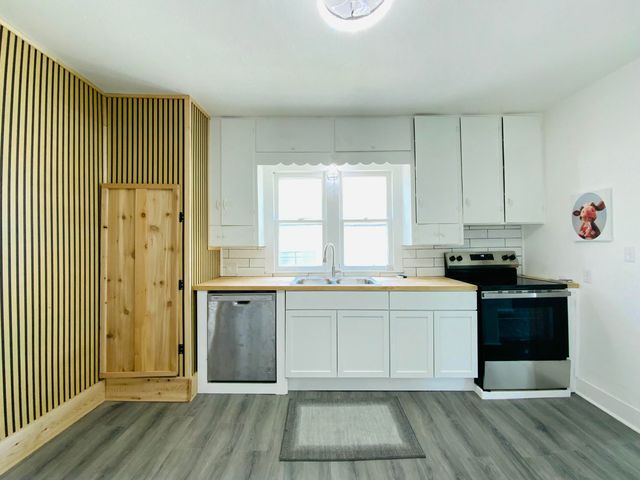 1448 E Florida Street, Springfield, MO 65803