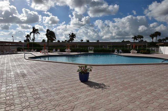 2688 Dudley Drive East H, West Palm Beach, FL 33415