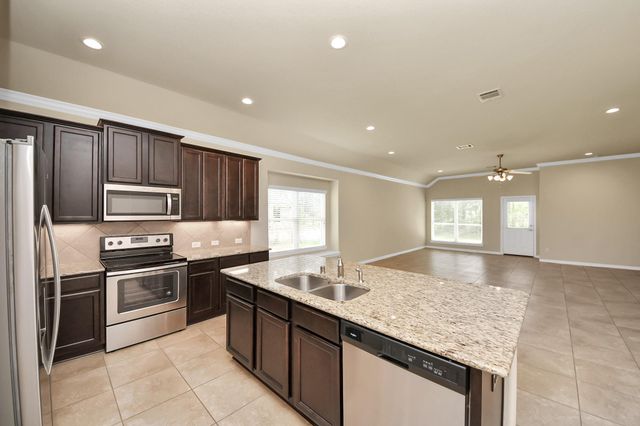 884 Road 660, Dayton, TX 77535