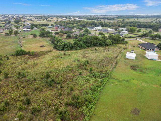 1061 Black Champ Road, Waxahachie, TX 75167