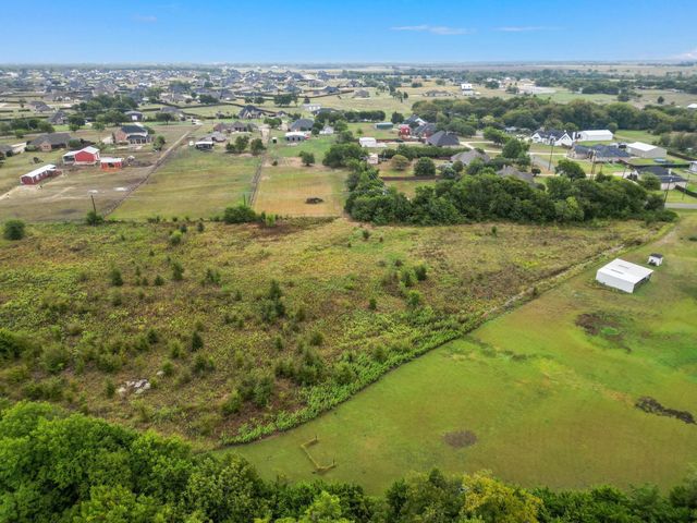 1061 Black Champ Road, Waxahachie, TX 75167