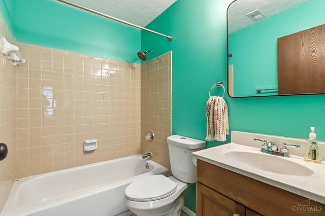537 Davis Road, Pierce Twp, OH 45255
