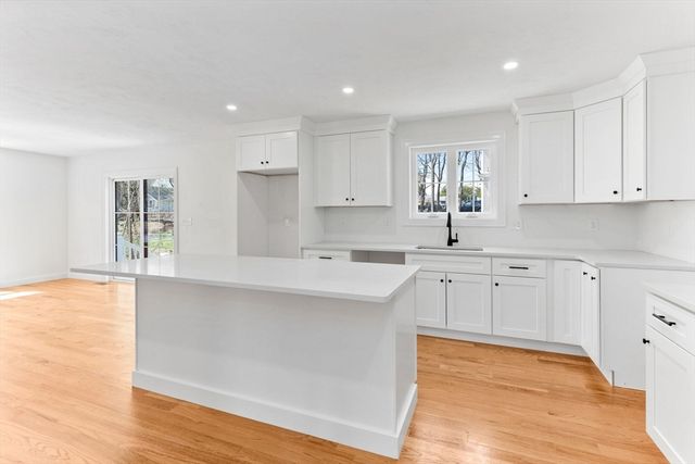 123 Center St, Raynham, MA 02767