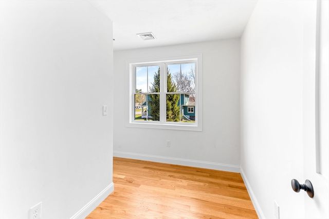 123 Center St, Raynham, MA 02767