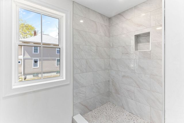 123 Center St, Raynham, MA 02767