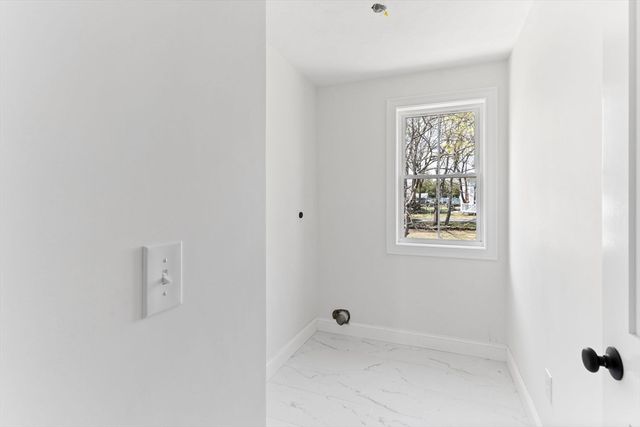 123 Center St, Raynham, MA 02767