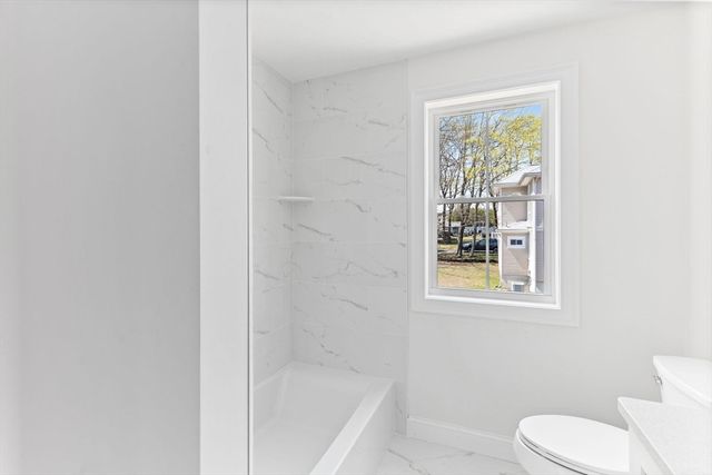 123 Center St, Raynham, MA 02767