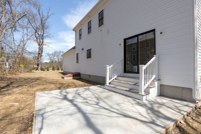 123 Center St, Raynham, MA 02767