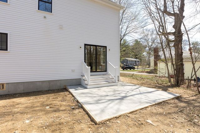 123 Center St, Raynham, MA 02767
