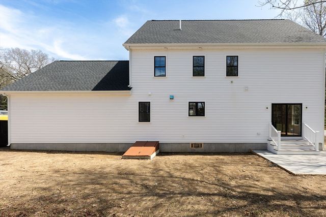 123 Center St, Raynham, MA 02767