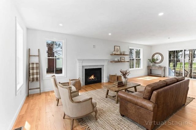 123 Center St, Raynham, MA 02767