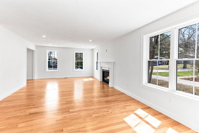 123 Center St, Raynham, MA 02767