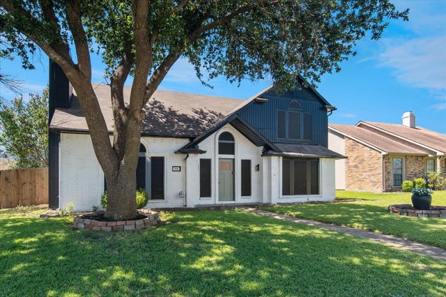 501 Kenya Street, Cedar Hill, TX 75104