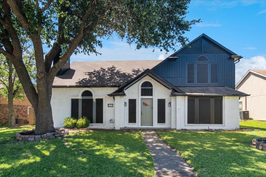 501 Kenya Street, Cedar Hill, TX 75104