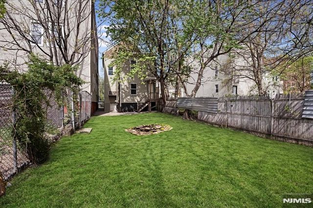 580 Hunterdon Street, Newark, NJ 07108