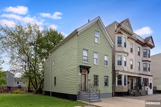 580 Hunterdon Street, Newark, NJ 07108