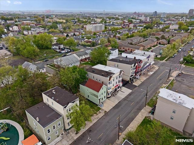 580 Hunterdon Street, Newark, NJ 07108